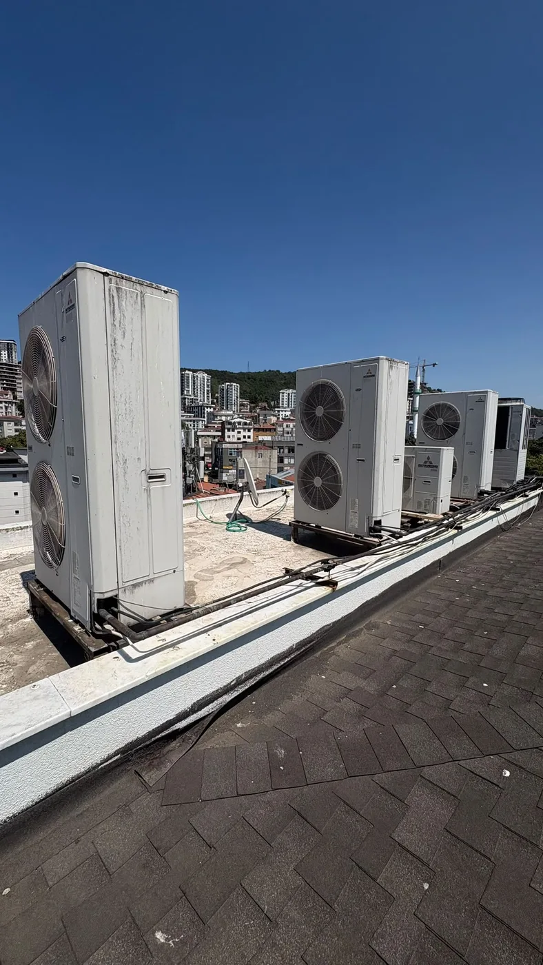 Maltepe Zümrütevler Mitsubishi VRF Çatı Grubu Periyodik Bakımı